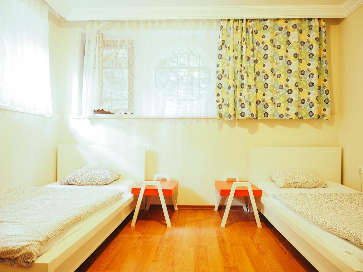 Deeps Hostel Ankara Exterior photo