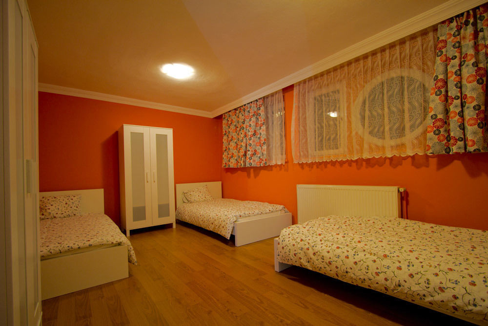 Deeps Hostel Ankara Exterior photo