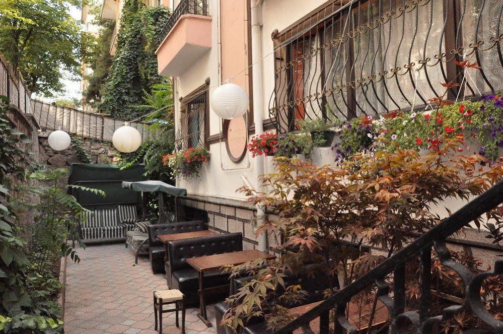 Deeps Hostel Ankara Exterior photo