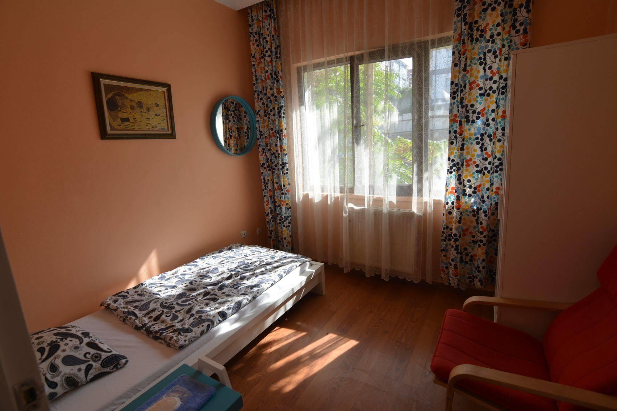 Deeps Hostel Ankara Exterior photo