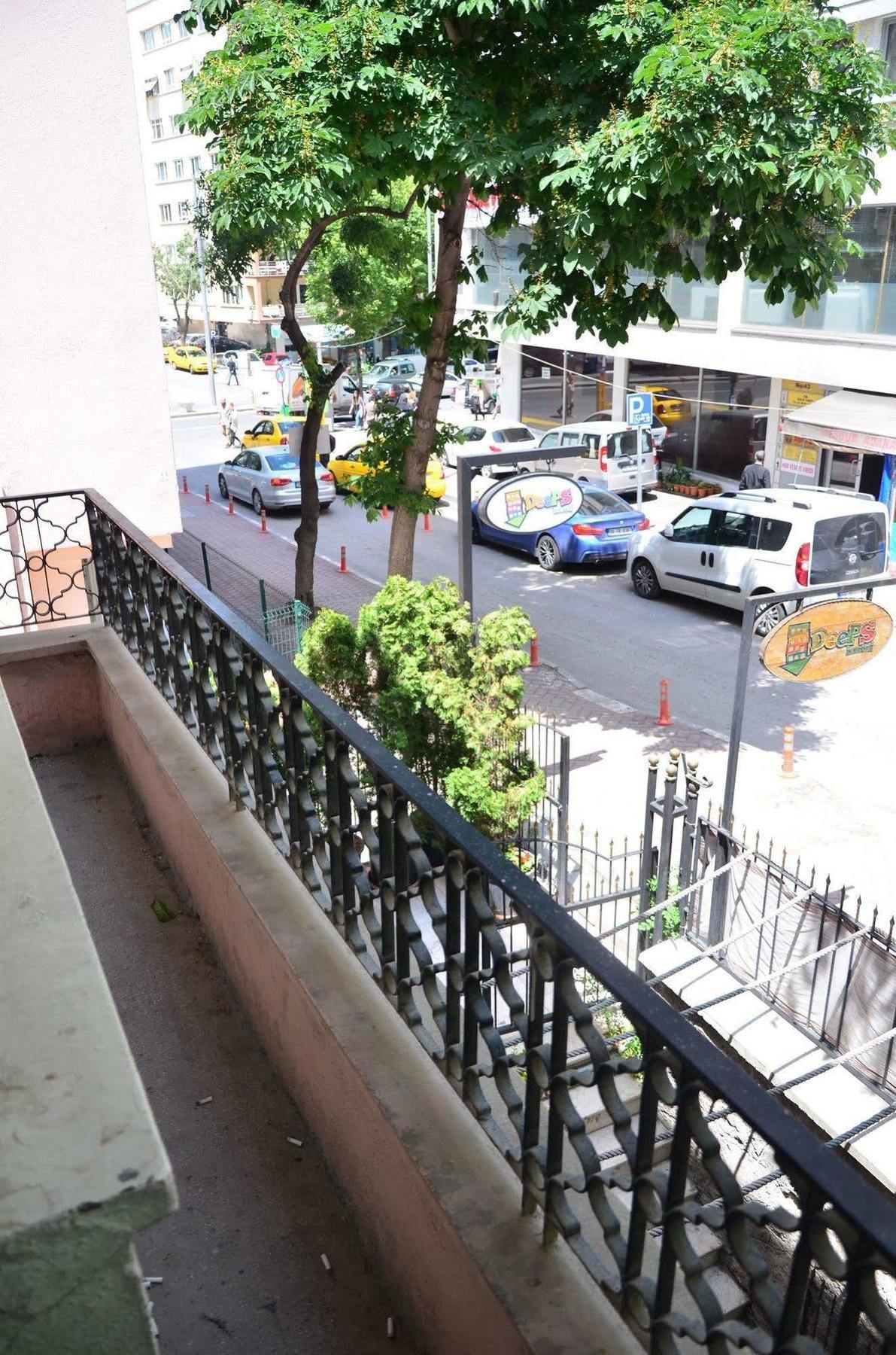 Deeps Hostel Ankara Exterior photo